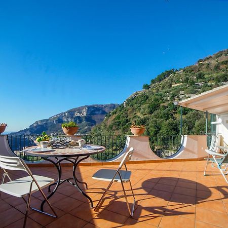 Minuta Skyline Apartment Pontone Екстериор снимка